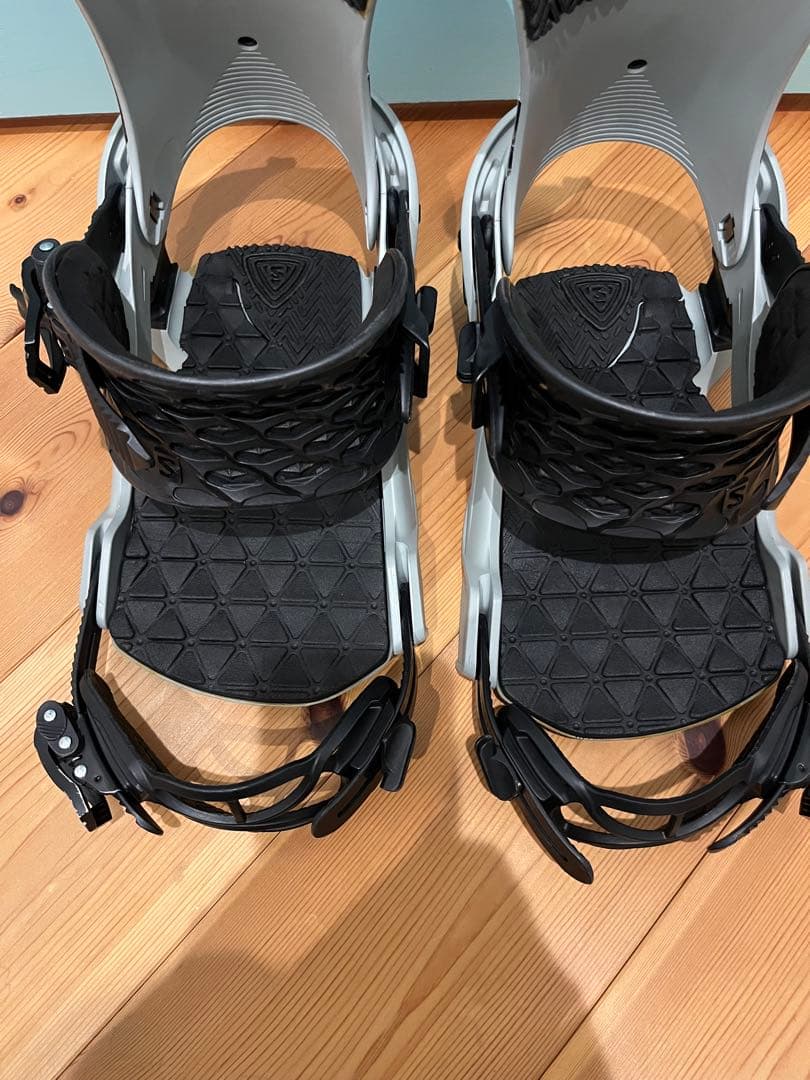 美品　SALOMON TRIGGER Mサイズ　サロモン