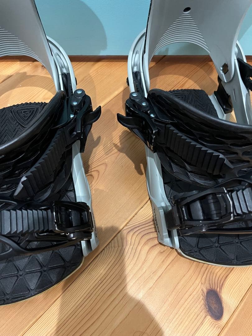 美品　SALOMON TRIGGER Mサイズ　サロモン