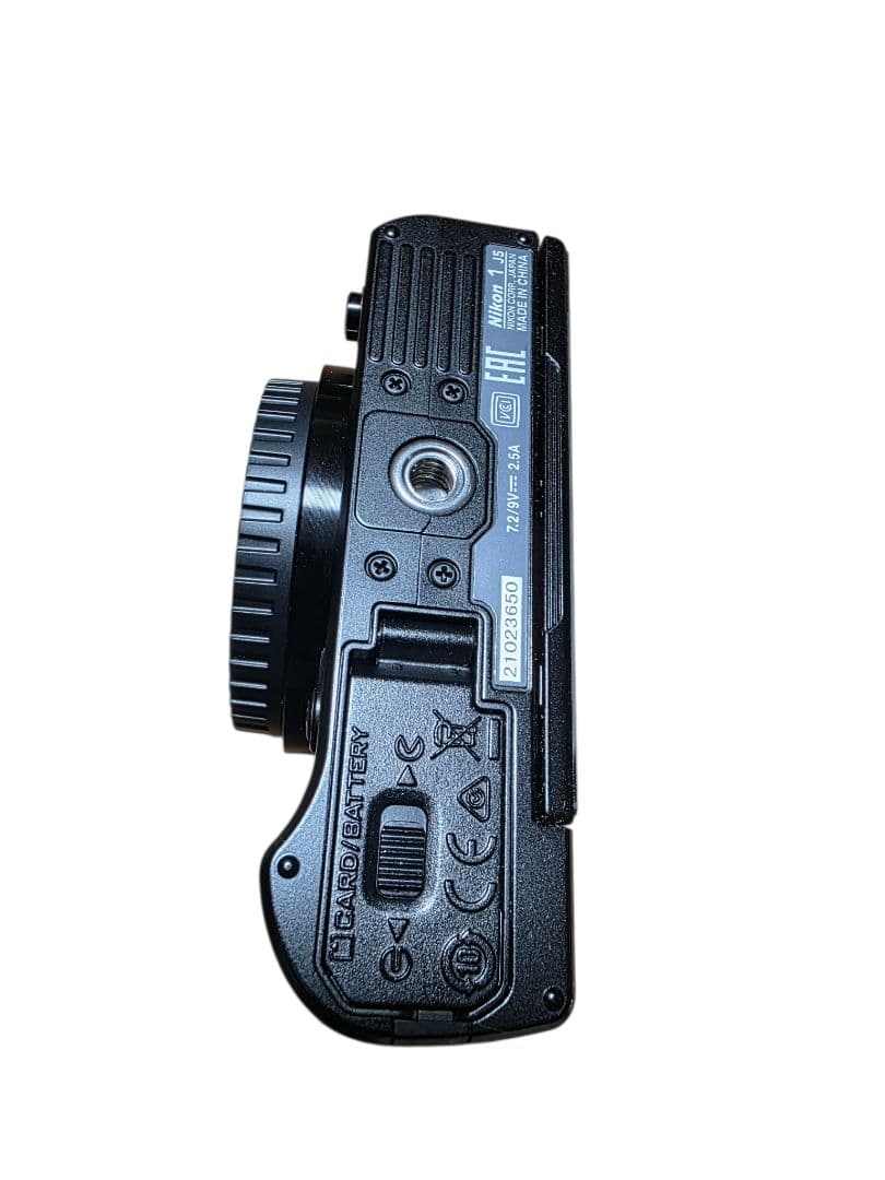 ショット数少なめ　Nikon1 J5 ダブルズームキッド　ニコン1 J5