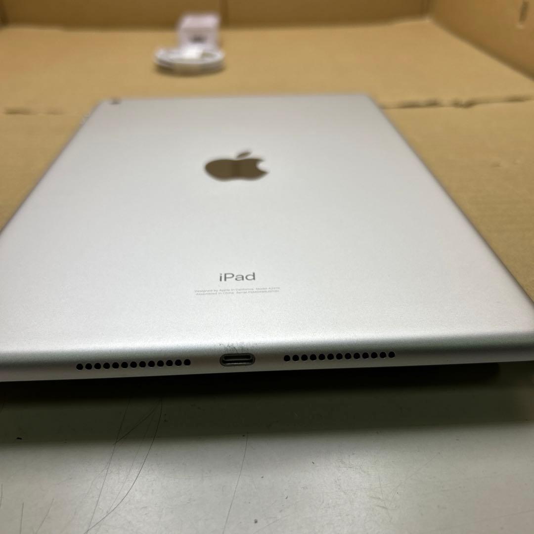 Apple iPad (第８世代) Wi-Fi 32GB シルバー