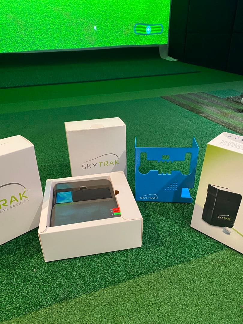 SKYTRAK ゴルフシミュレーター 青色 箱付き