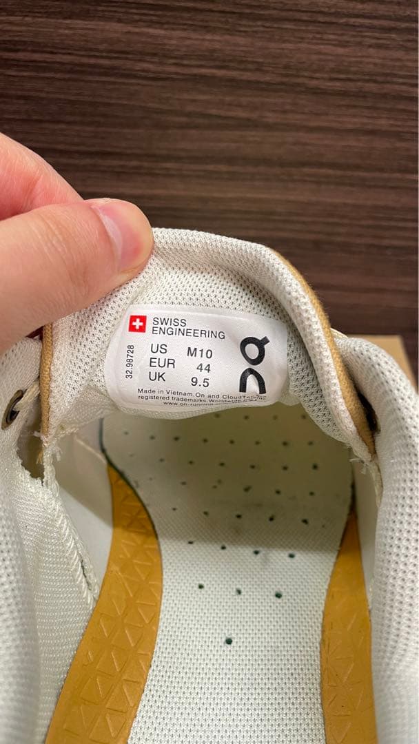 Loewe ロエベxOn クラウドベンチャーサイズ44 スニーカー