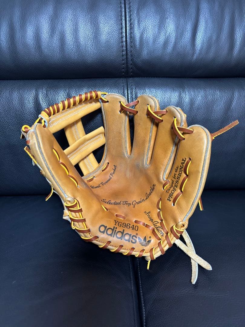 f*0様 アディダス硬式内野手用グラブ