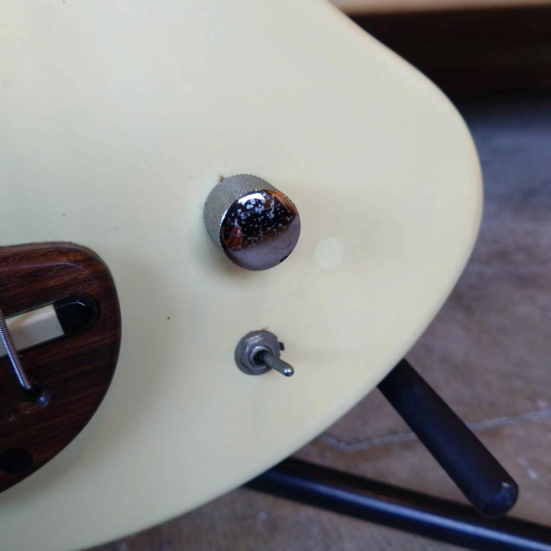 Fernandes　PIE-ZO　ピエゾー　アンプスピーカー内蔵ベース