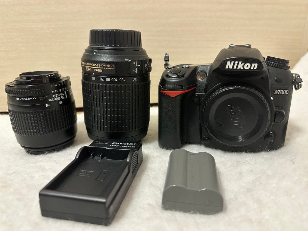 Nikon D7000 デジタル一眼レフカメラ 2本レンズ付き