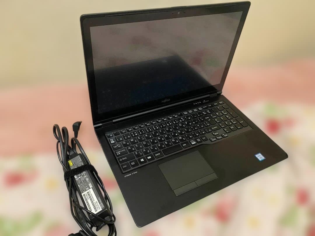 〔備品〕 格安パソコン LIFEBOOK U758／S FMVU15006