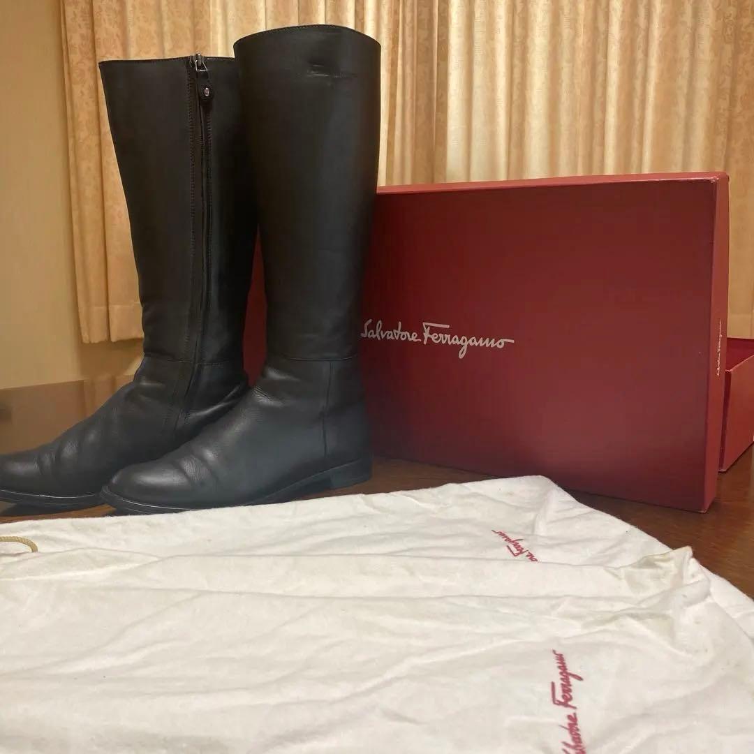 フェラガモ　ロングブーツ　黒　サイズ7.5