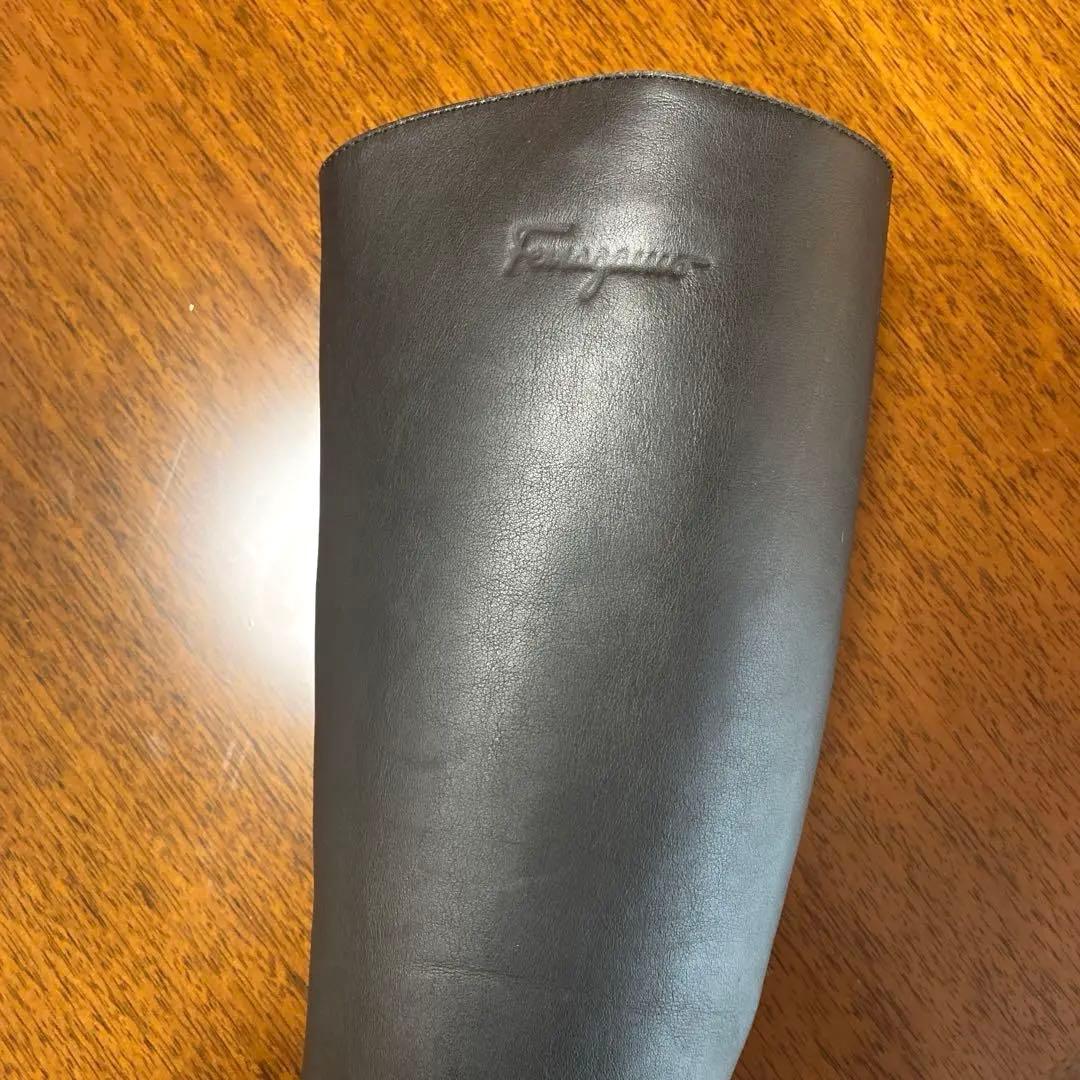 フェラガモ　ロングブーツ　黒　サイズ7.5