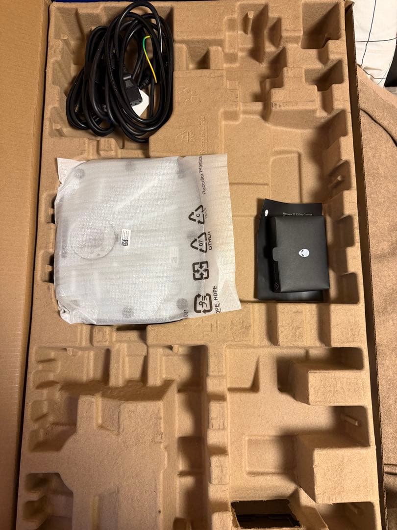 Alienware25 320Hz ゲーミングモニター　AW2525HM