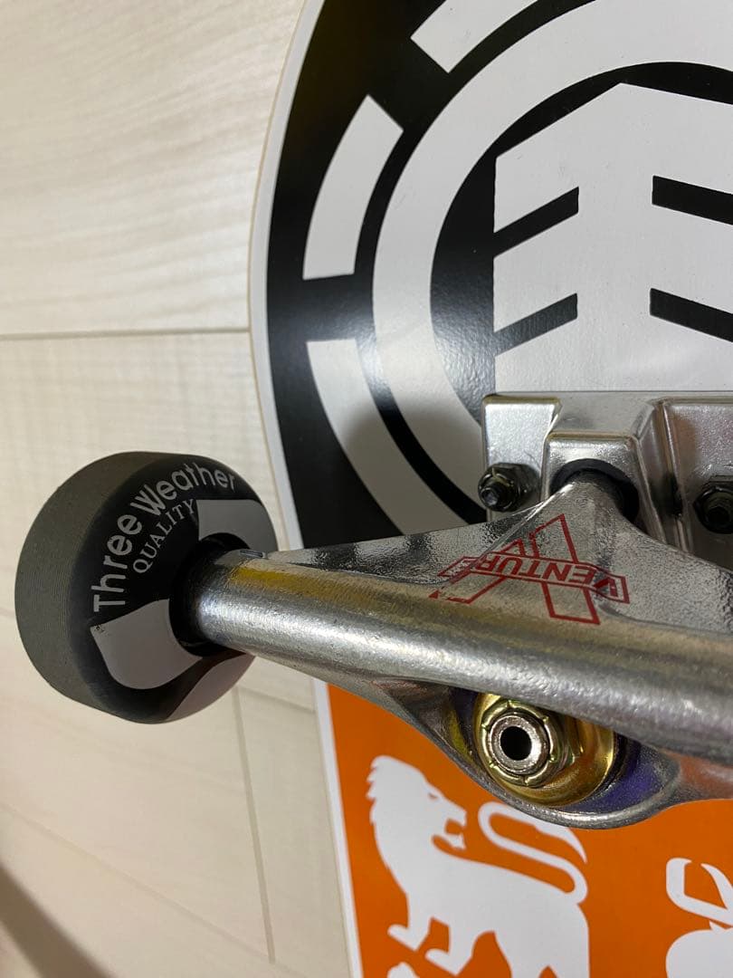 【美品】コンプリートスケボースリー ウェザー