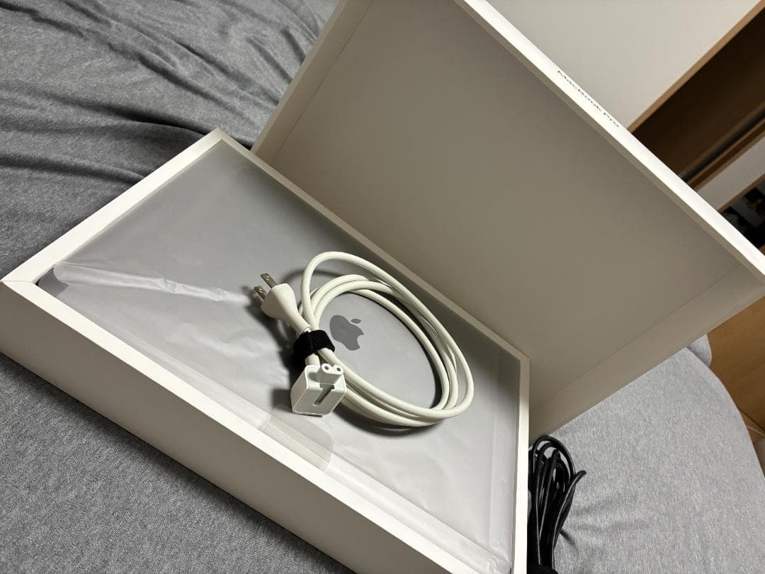 【おまけ付】MacBook Pro 16 2019 16GB 512GB