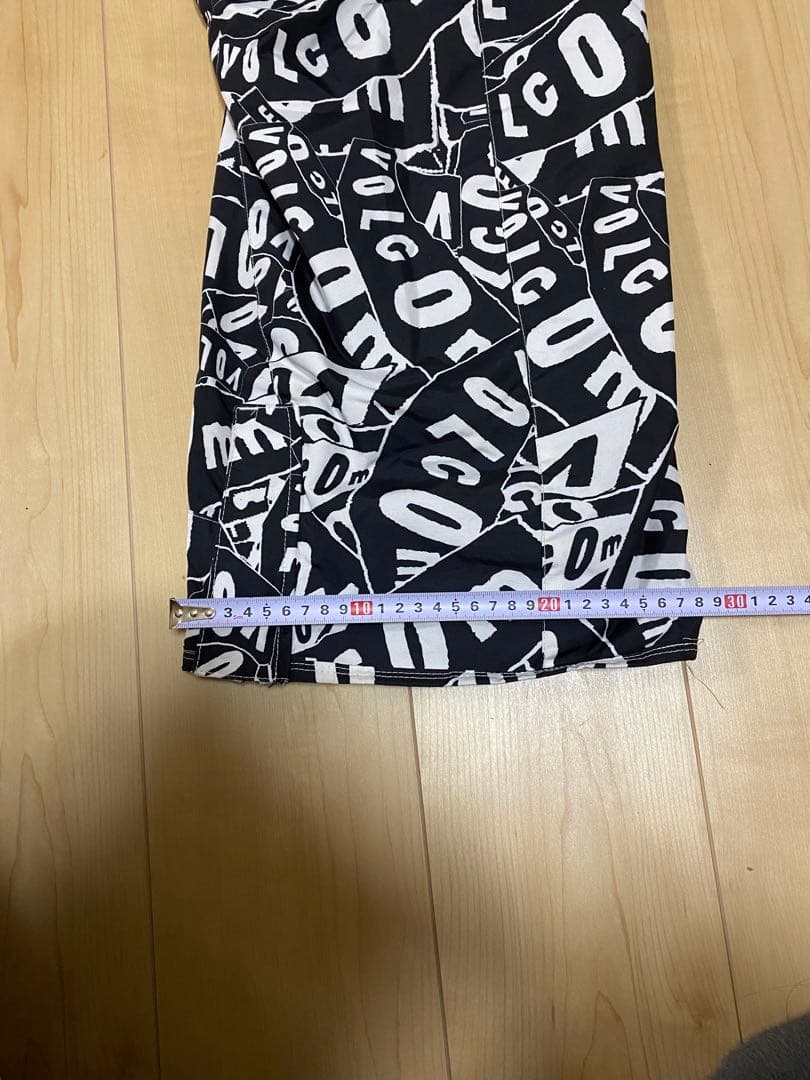 gorilla　ボルコム　スノーボードウェア 男性用