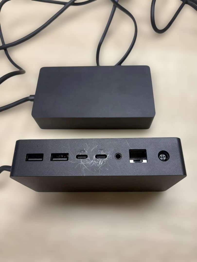 Windowsアクセサリー Microsoft Surface Dock 2