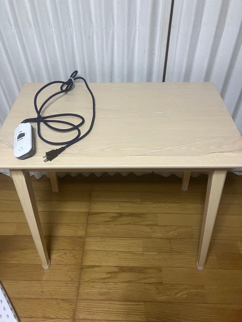 山善　こたつ　デスク　布団レスヒーター搭載 手元コントローラー付　年間使える