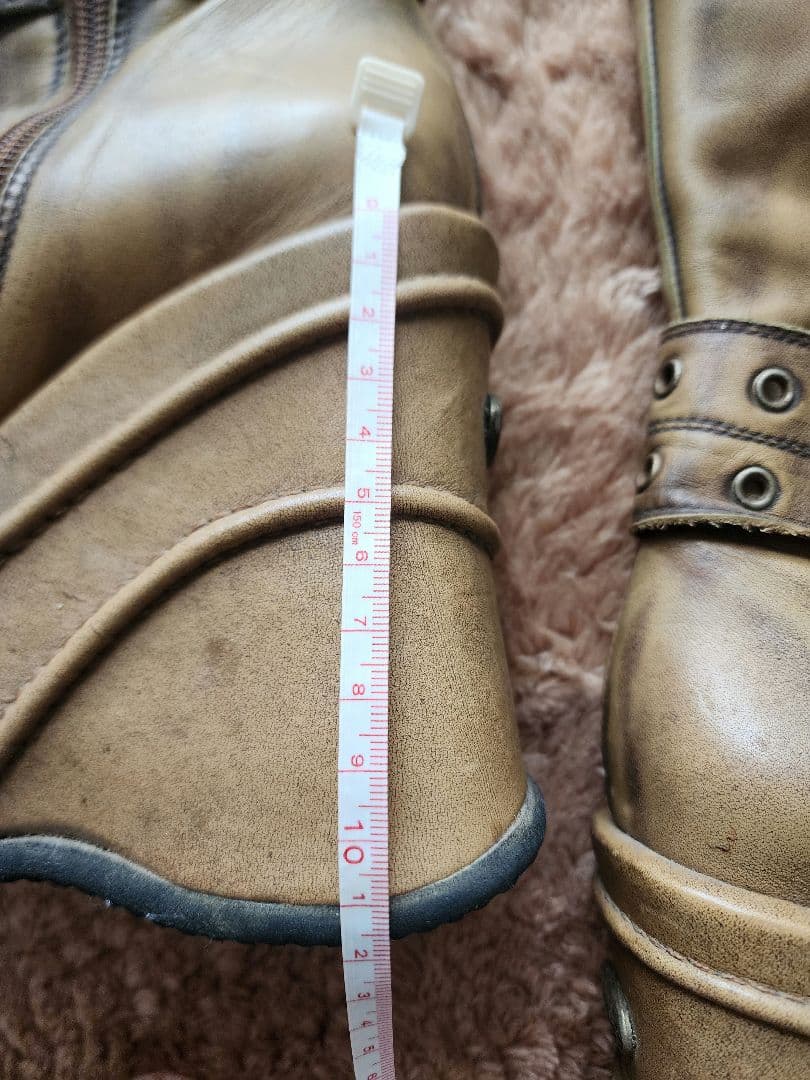 ベージュロングブーツ　ウエッジソール