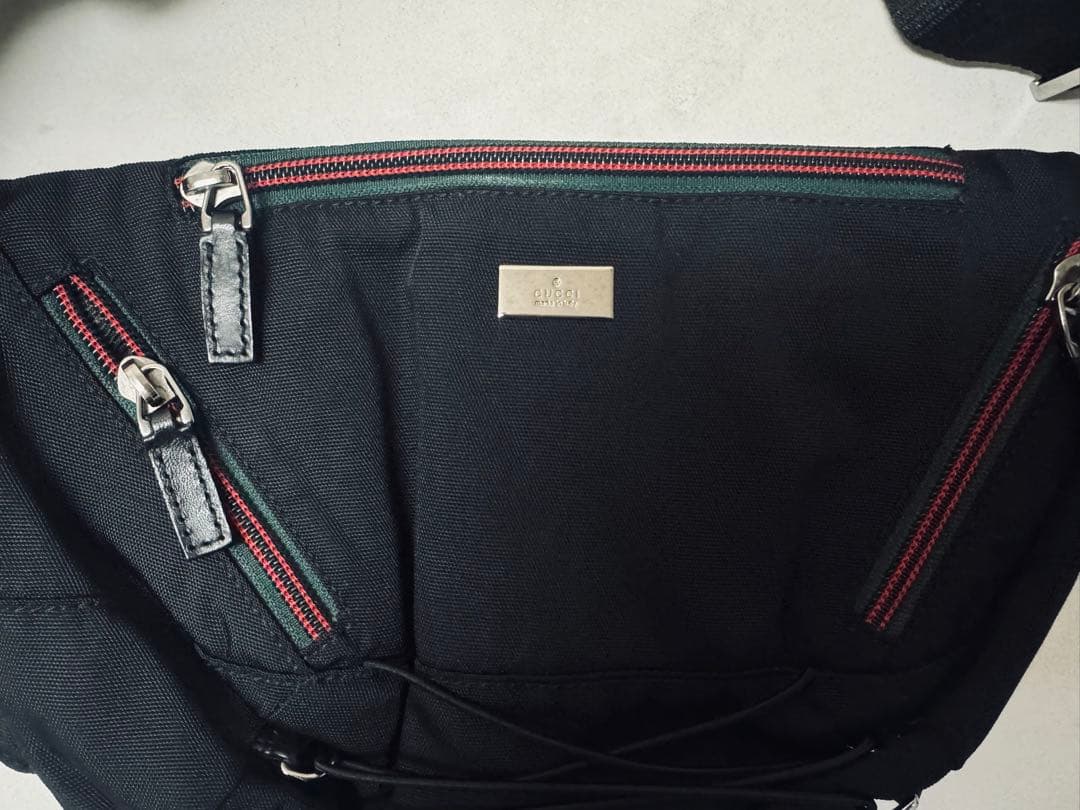 グッチ ボディバッグ ウエストポーチブラック GUCCI