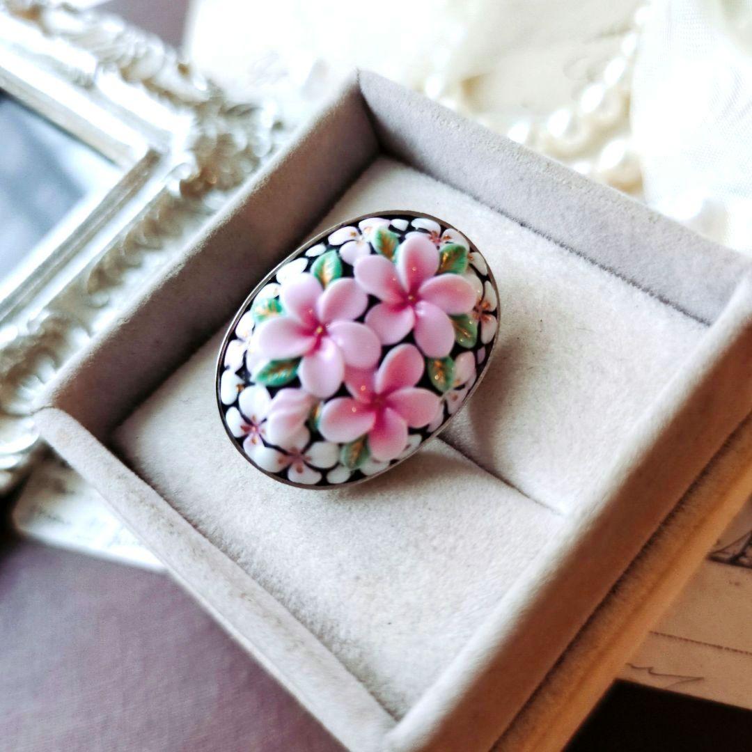 俊兼ジュエリー トシカネ 有田焼 フラワー ブローチ 花模様 TOSHIKANE