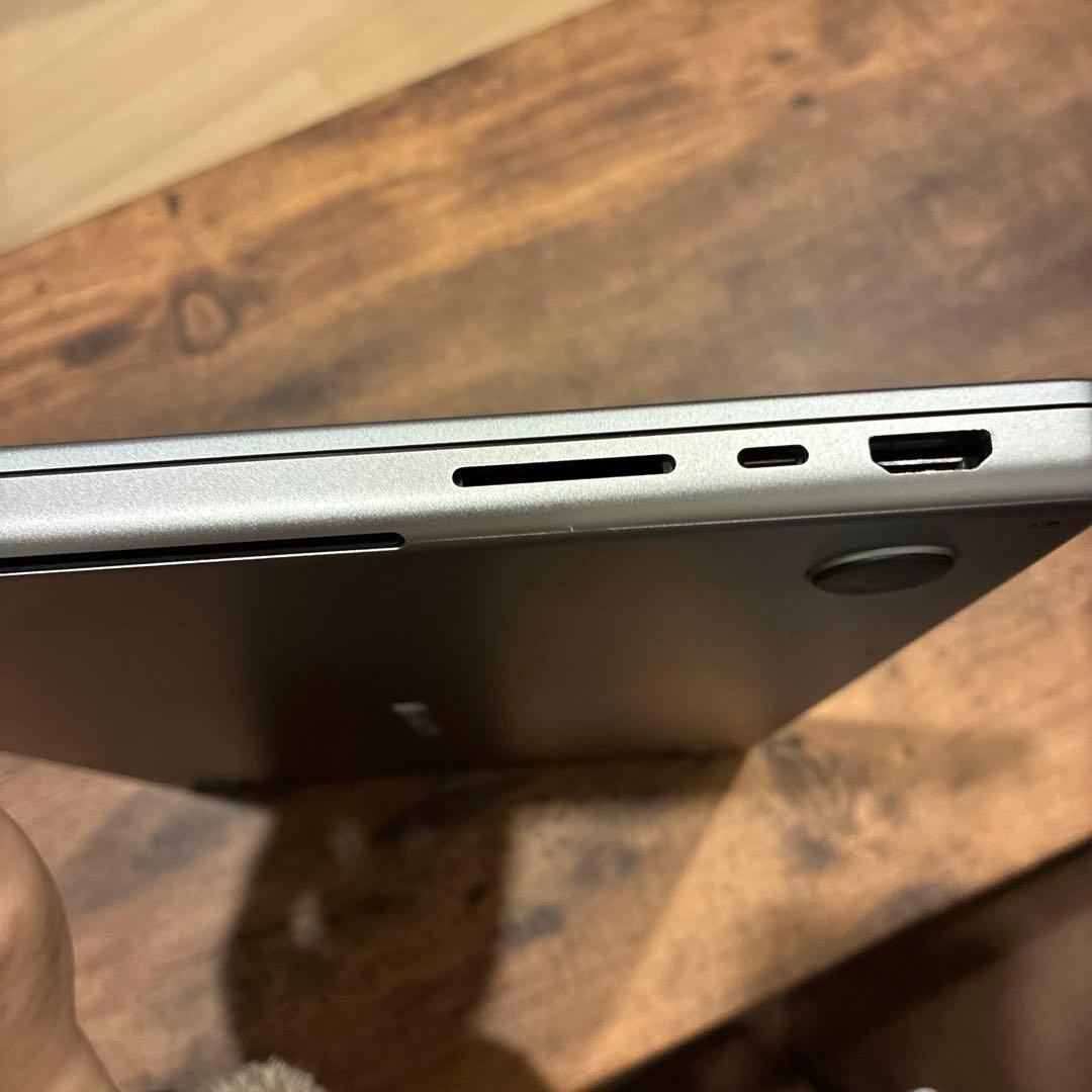 14インチMacBook Pro 32GBメモリ 1TB SSD