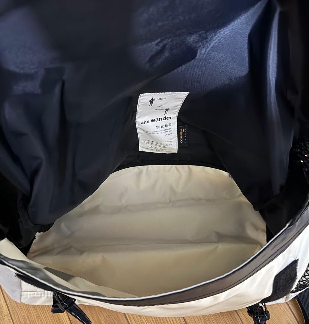 【未使用】アンドワンダー and wander メッセンジャーバッグ ショルダー