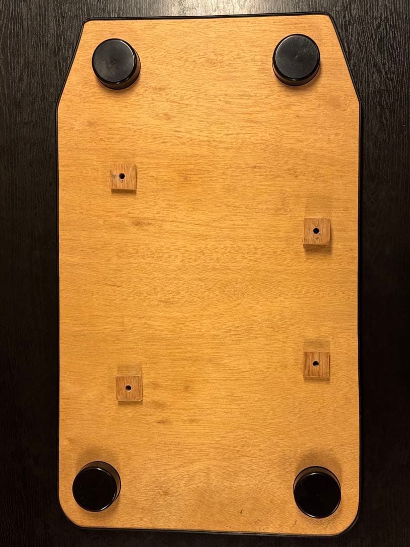 ハイエース200系ワイドのセンターコンソールフラットテーブルロングタイプ