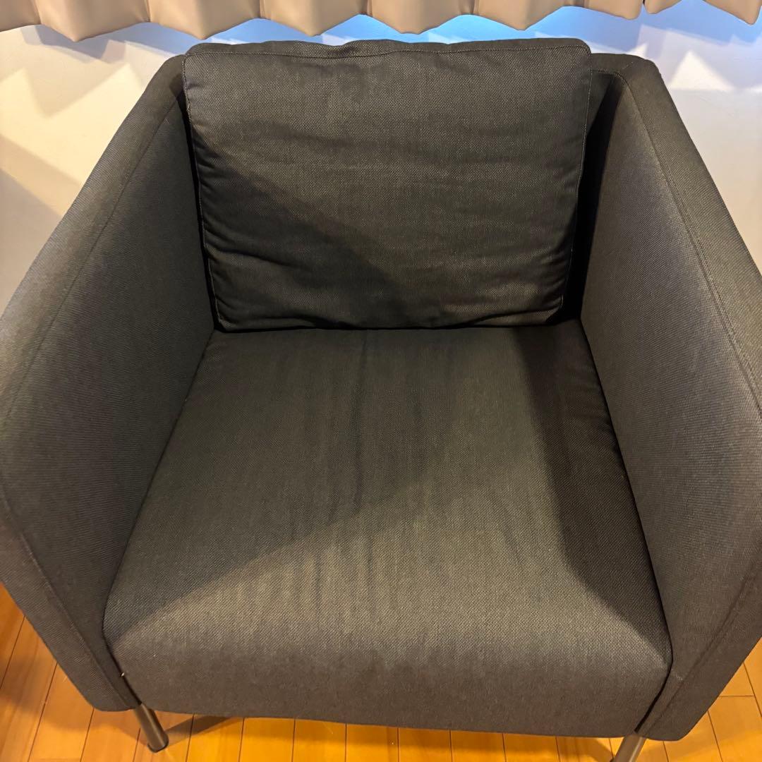 shページ　グレーソファ