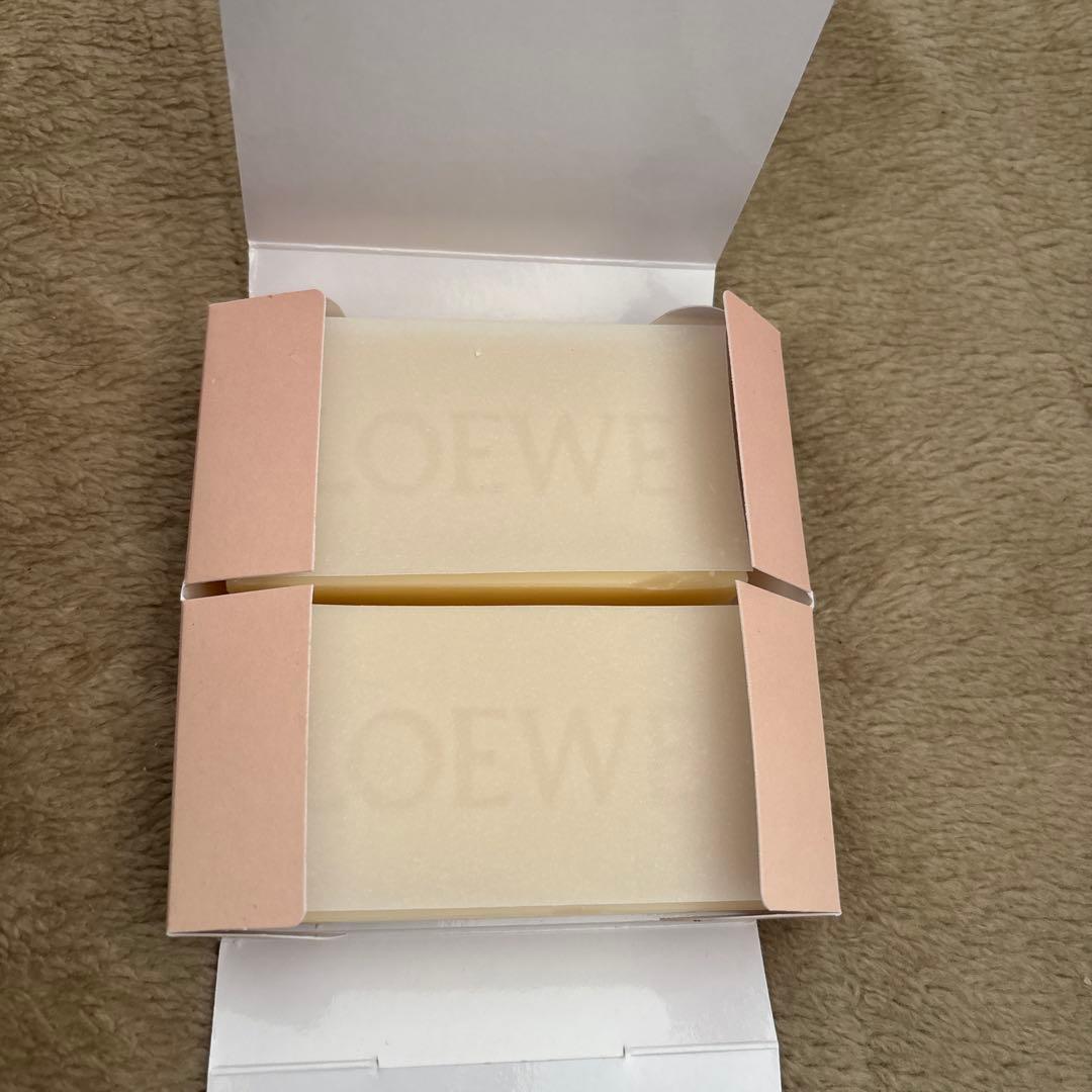 ☆値下げ☆ロエベ ワサビ キャンドル 170g & オレガノ ソープ125gx2