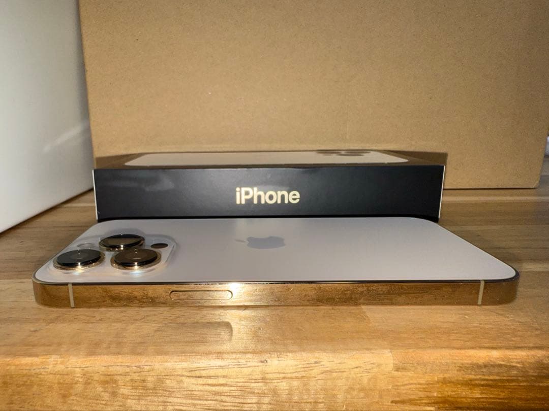 iPhone 13 pro gold 256GB SIMフリー