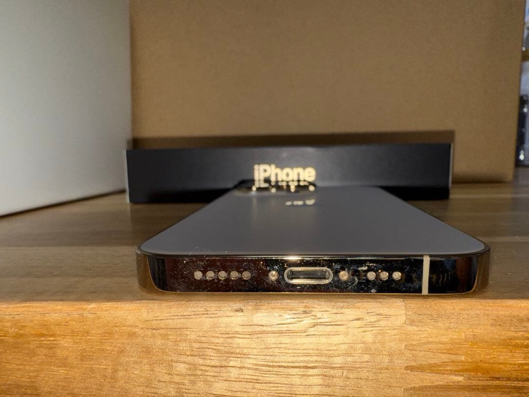 iPhone 13 pro gold 256GB SIMフリー