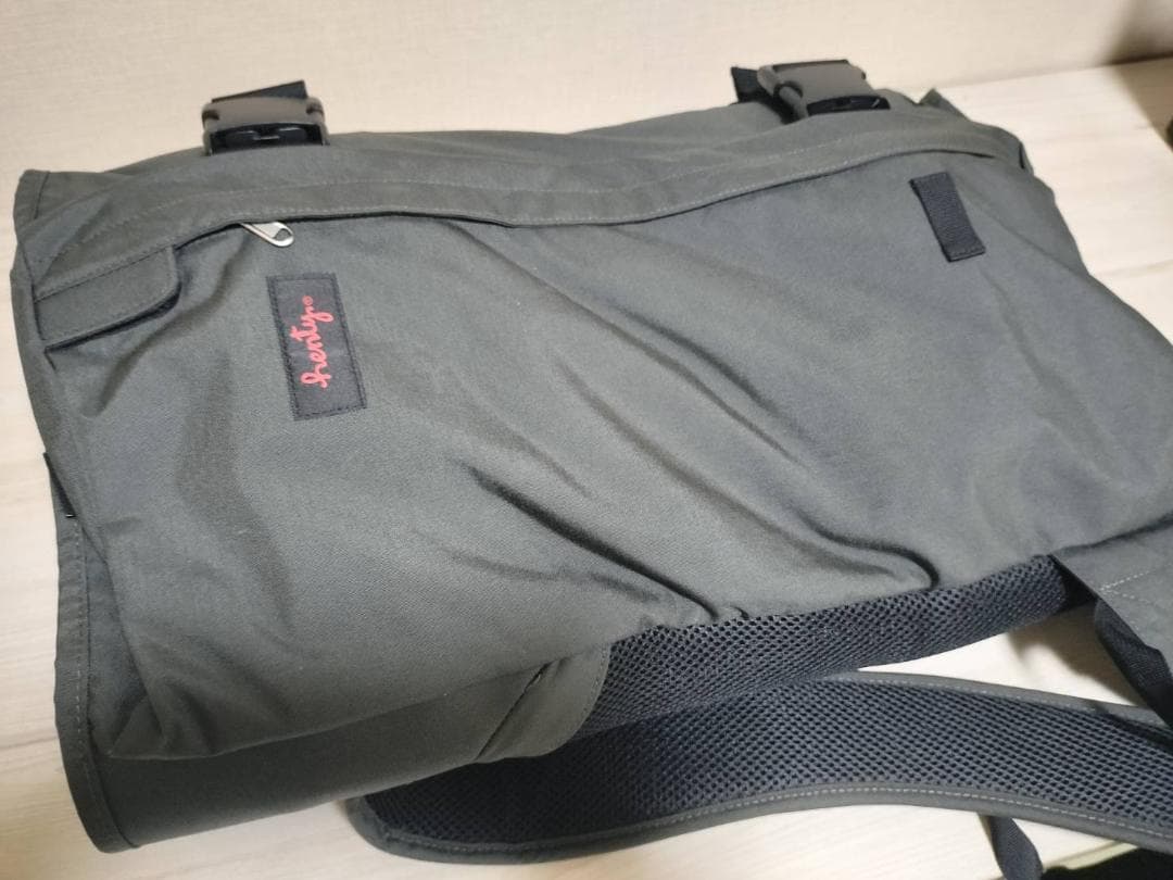 ☆美品　ガーメントバックパック2 リュックサック Henty　レインカバー