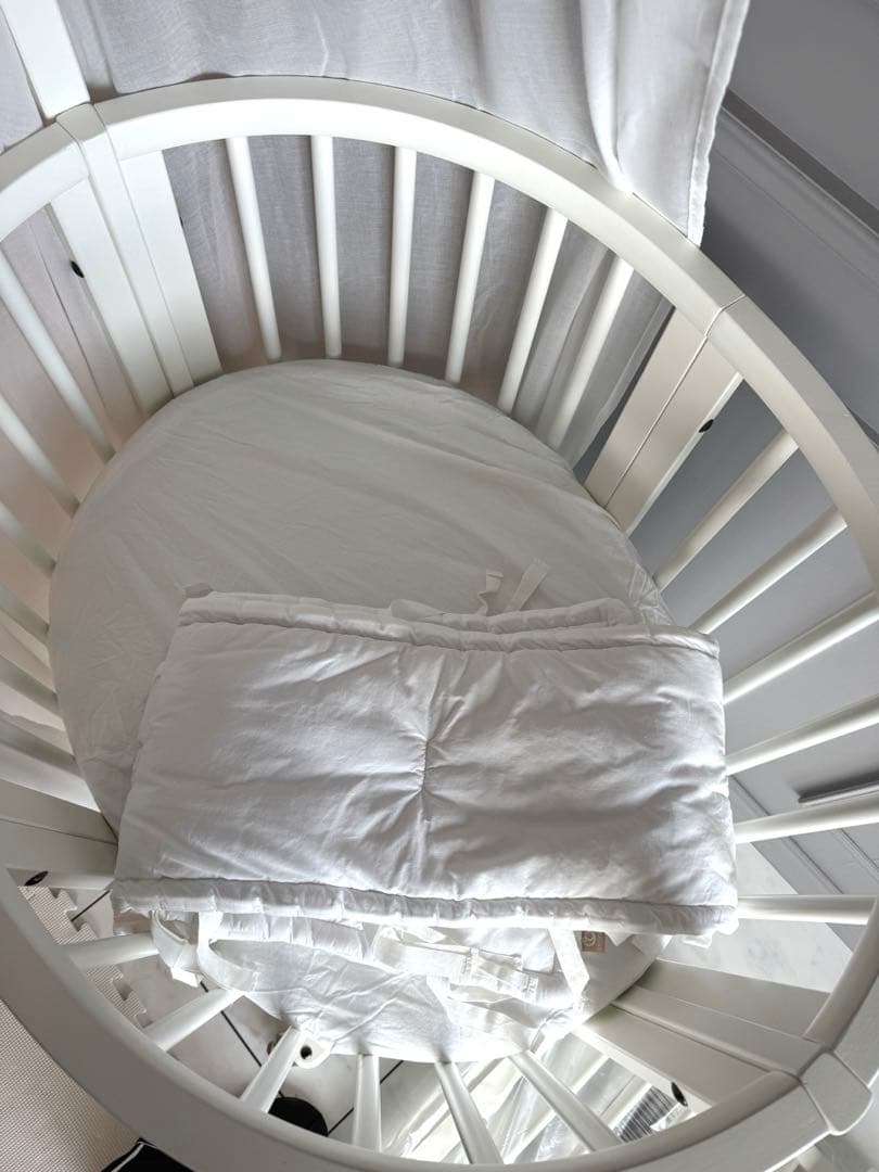 ベビーベッド　ストッケ　スリーピーミニ　ホワイト