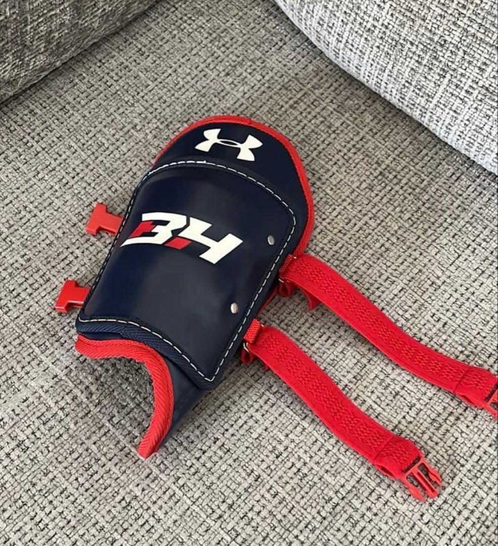 激レア プライス ハーパー 支給 実使用 アンダーアーマー レッグガード mlb