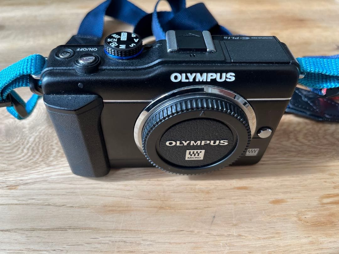 OLYMPUS E-PL1 ミラーレス一眼 レンズ2個付 シャッター回数3438