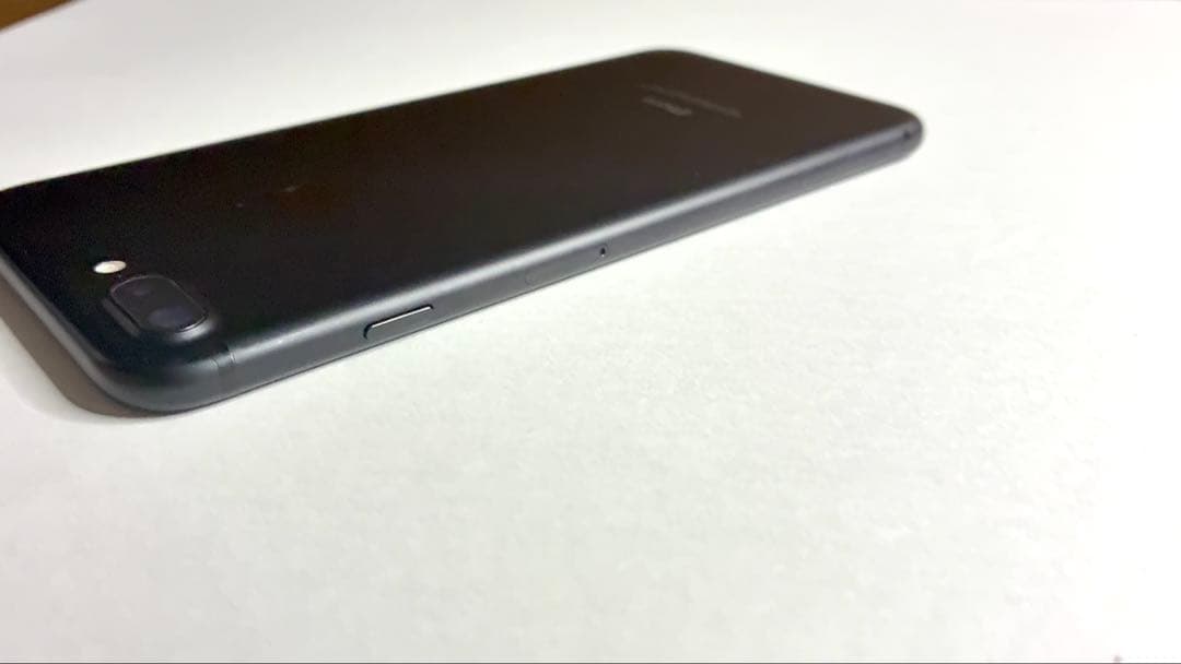 ピッピ【お値下げ美品】iPhone 7 本体 128GB ブラック