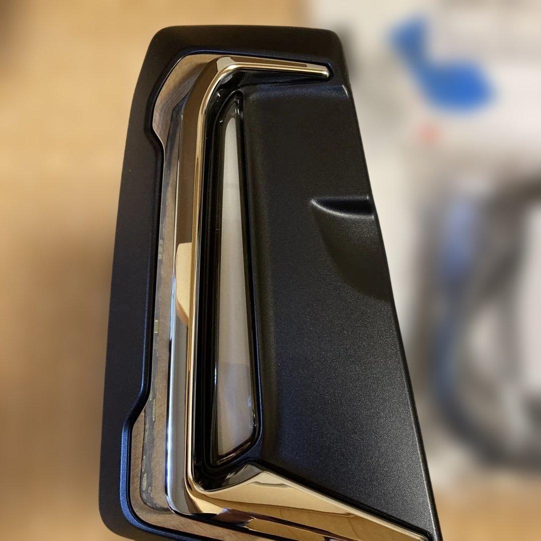 トヨタノアシグネチャーイルミブレード