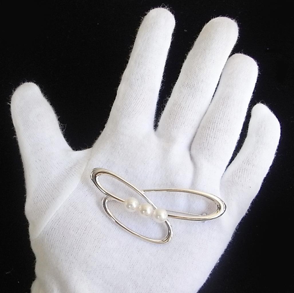 ★925シルバー(銀製) 本真珠ブローチ（アコヤ真珠)３粒★ 真珠のブローチ新品