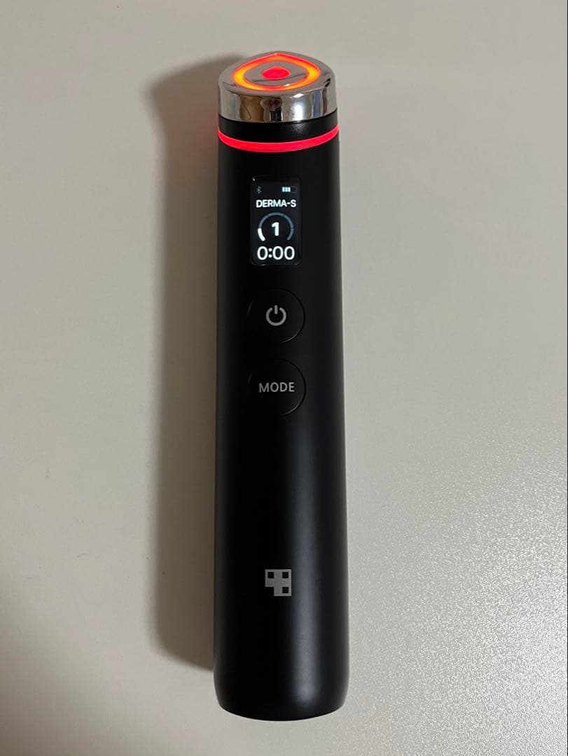 メディキューブ　BOOOSTER PRO 美顔器 ブラック　くま付き