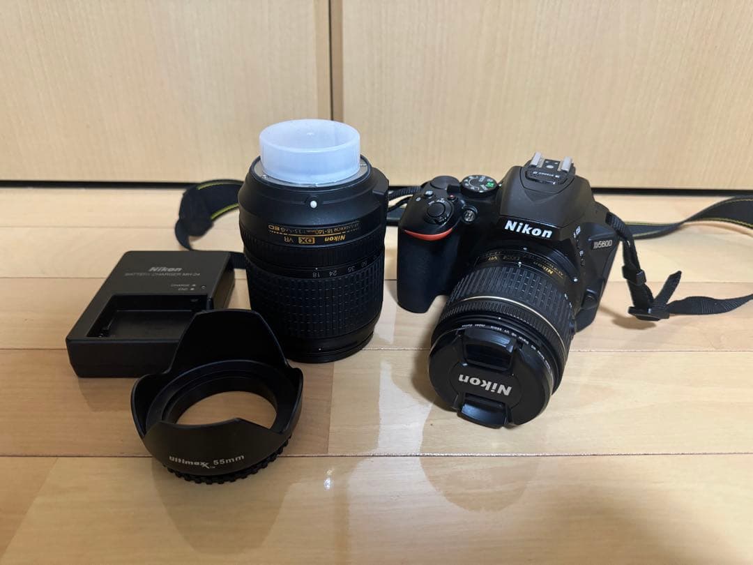 Nikon D5600本体＋レンズ2種
