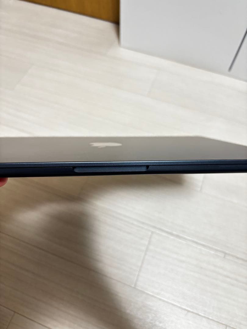 MacBook Air M2 13インチ　8GB 256GB