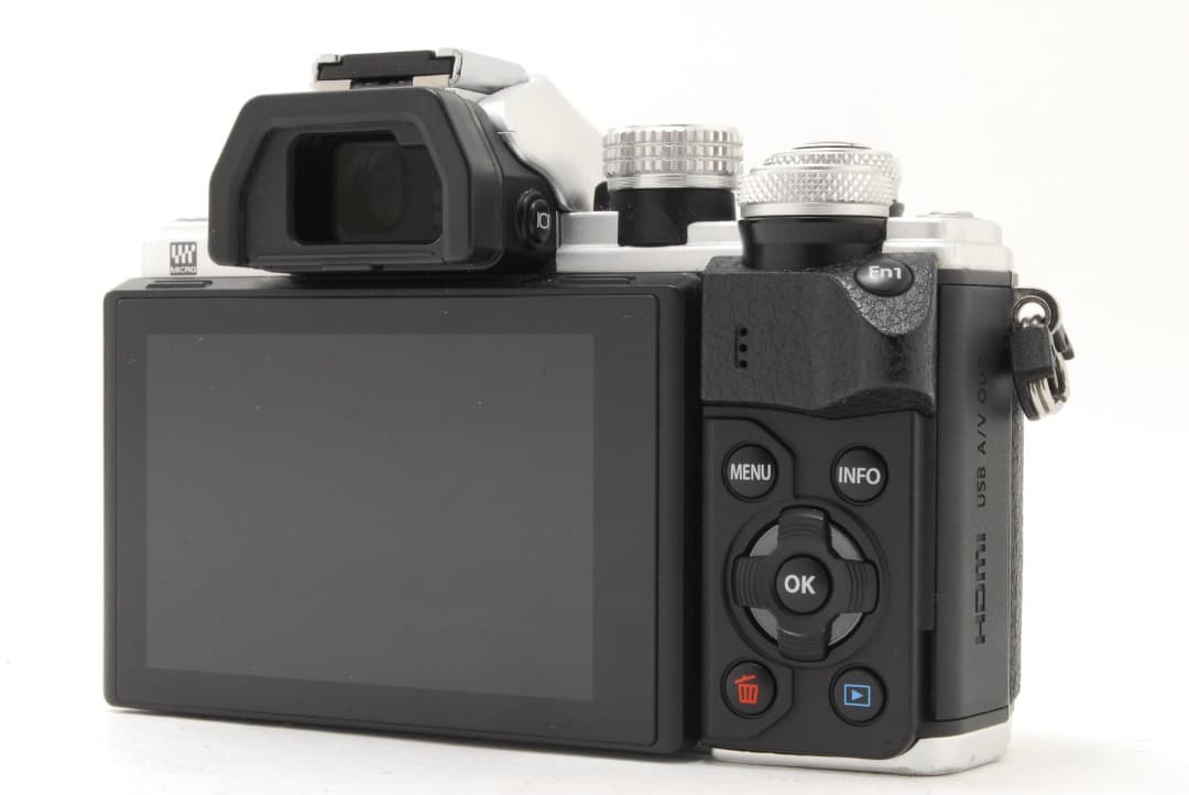 【ほぼ新品】 OLYMPUS OM-D E-M10 Mark II