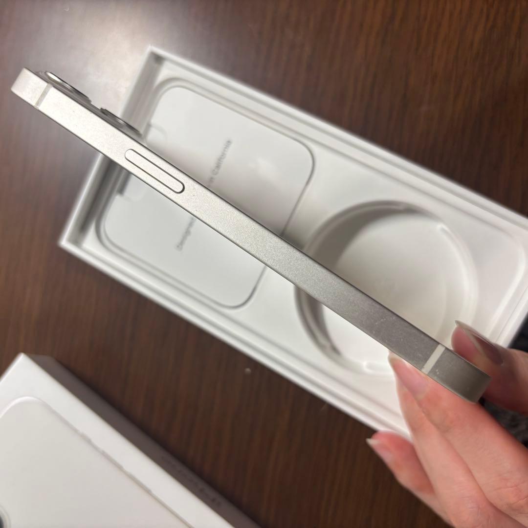 【美品】Apple iPhone 13 ホワイト スターライト 本体