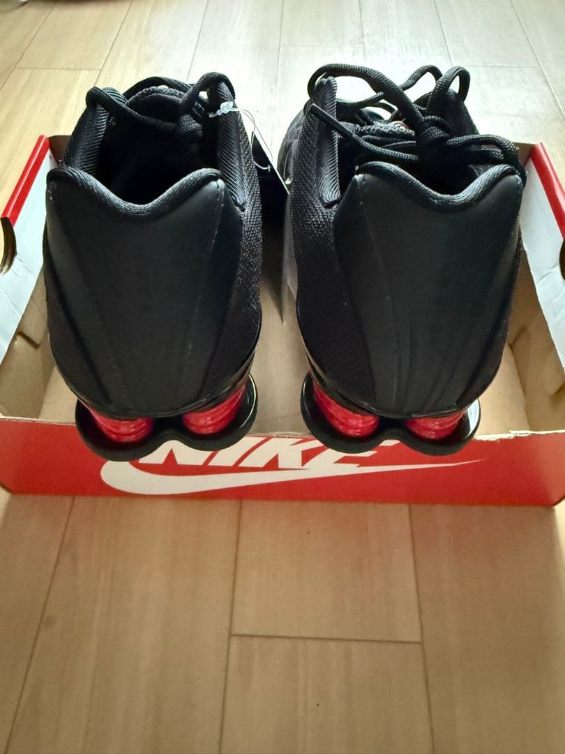 靴 NikeShoxZBlack/UniversityRedBlack 28cm