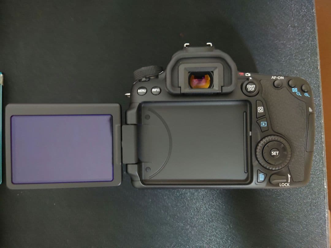 EOS 70D EF-S18-135 IS STM レンズキット おまけ有り