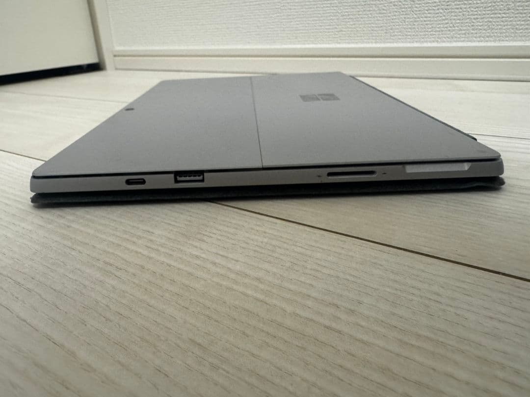 surface Pro7　プラチナ