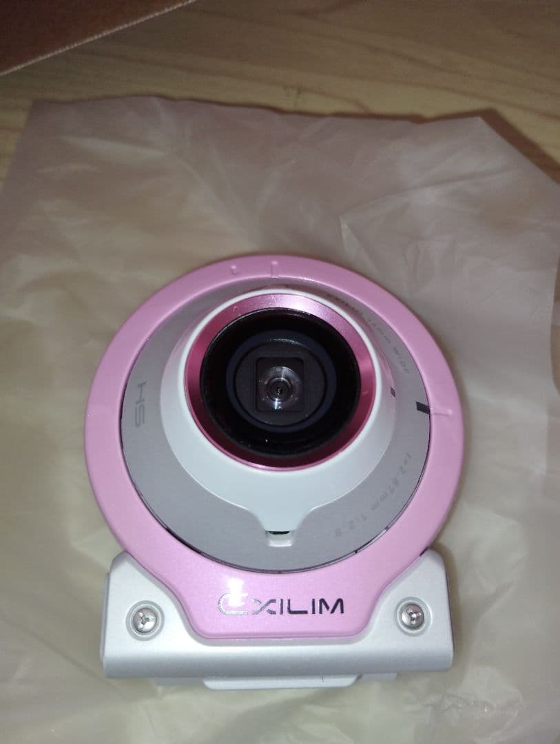 未使用　CASIO EXILIM EX-FR100L PK ピンク デジカメ