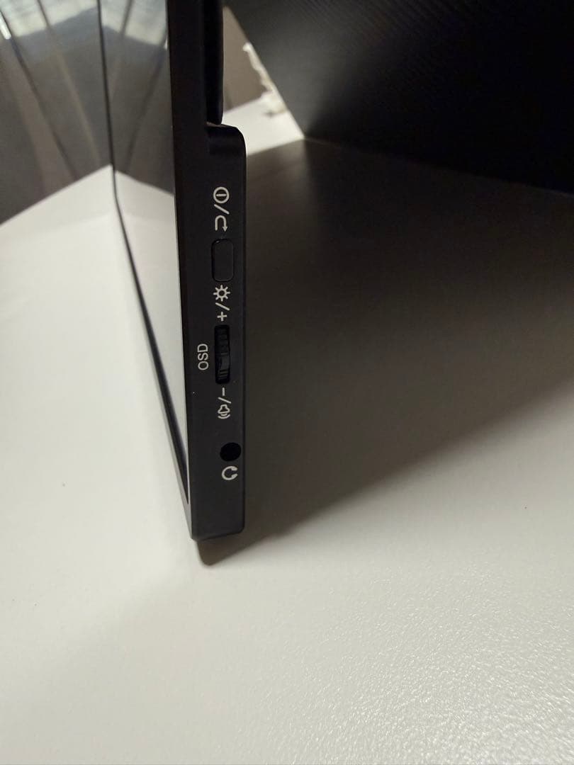 【２K】１６インチ モバイルモニター本体＆mini HDMIケーブル同梱付き