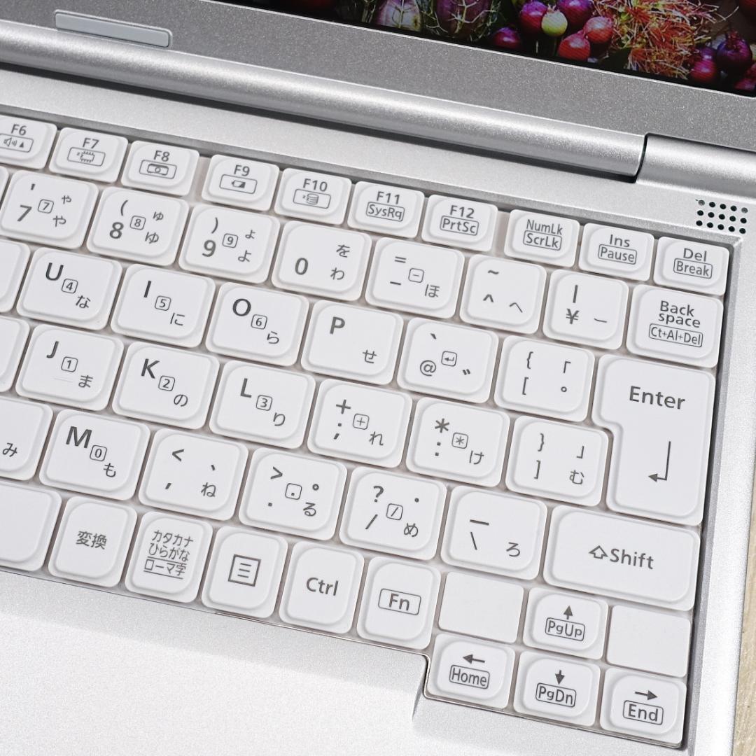 超高速大容量新品ＳＳＤ１ＴＢ搭載✨美品✨累積使用時間１２３０時間✨ノートパソコン