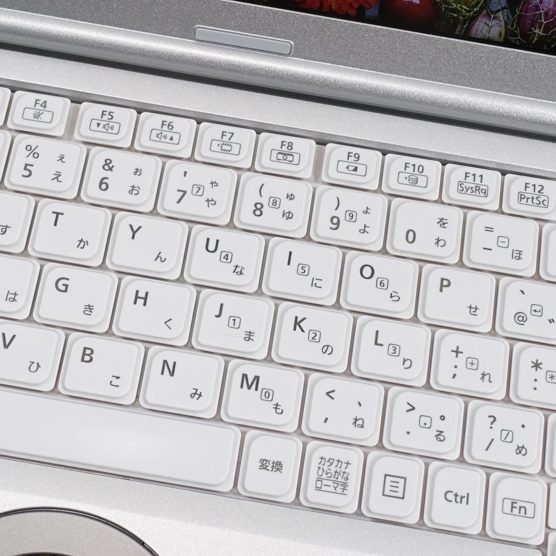 超高速大容量新品ＳＳＤ１ＴＢ搭載✨美品✨累積使用時間１２３０時間✨ノートパソコン