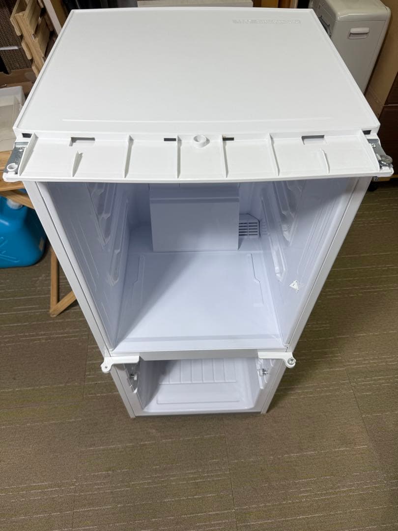 【洗浄消毒作業済】SHARP 137L 冷凍冷蔵庫　SJ-DA14D-W