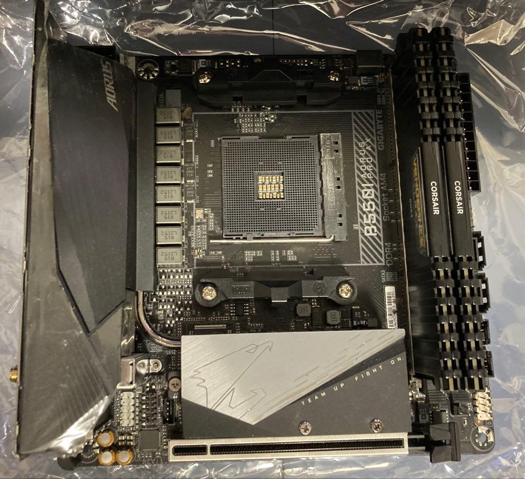 GIGABYTE B550I AORUS PRO AX メモリなし