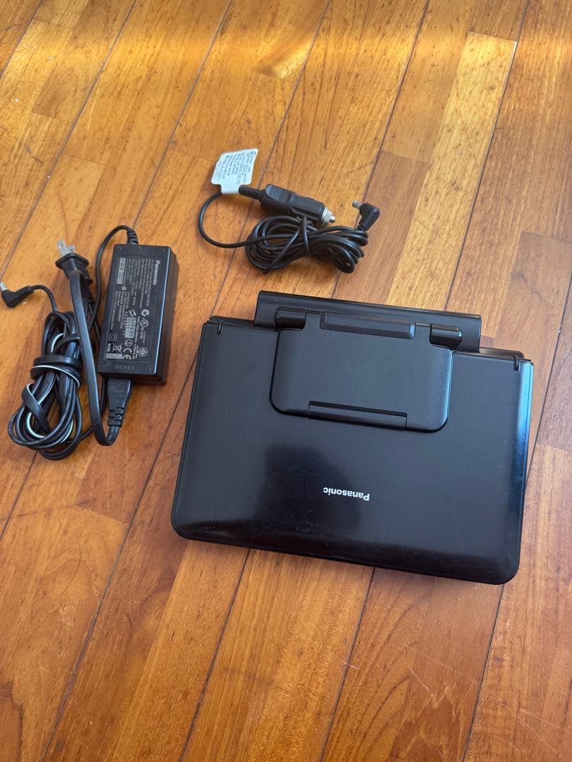 Panasonic ポータブルブルーレイディスクプレーヤー DMP-B200